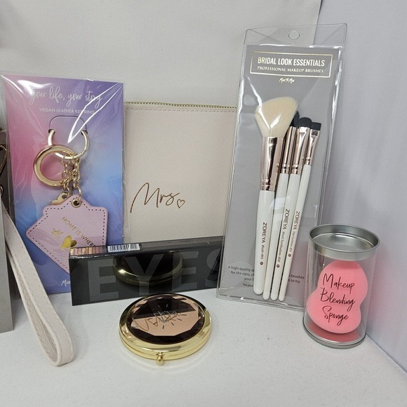 Miss‎ To Mrs Lot Of 12 Wedding Honeymoon Makeup Sleep Mask Clutch Keychain Date - Picture 3 of 8